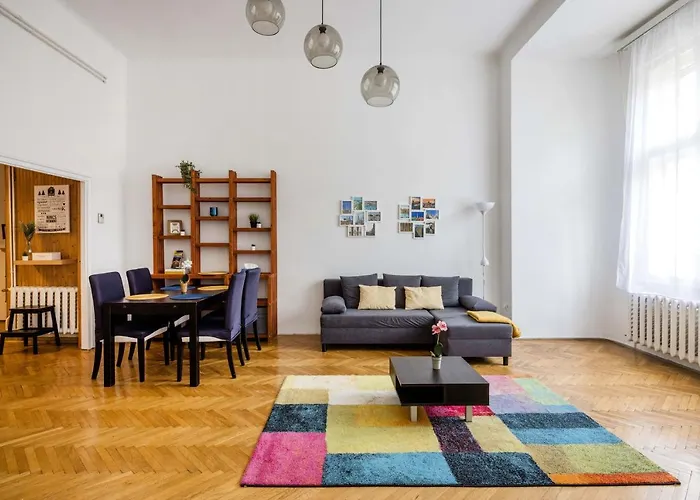 Appartement à 2 Chambres à Coucher