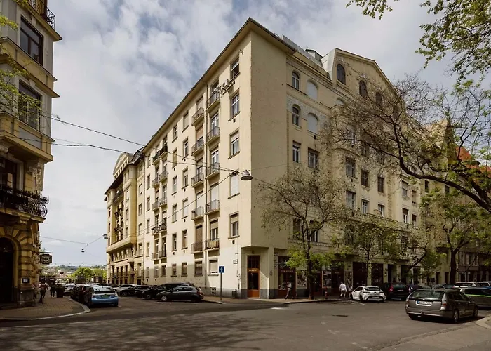 Appartement à 2 Chambres à Coucher